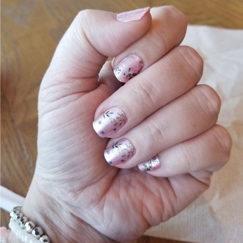*Retired* Color Street: Early Blooms | Floral Pastel Pink Blue Spring Shimmer - Picture 6 of 8